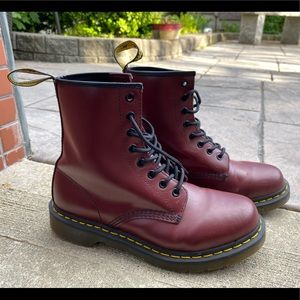 Dr Marten 1460 SMOOTH LEATHER LACE UP BOOTS